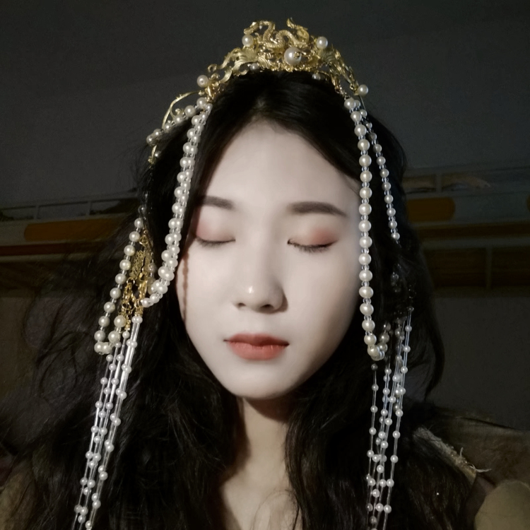 卿雅-湖南省·常德市·武陵区-抖音,快手-身高165,体重98
风格多变
会拍照,会修图
买家秀之类的都可以