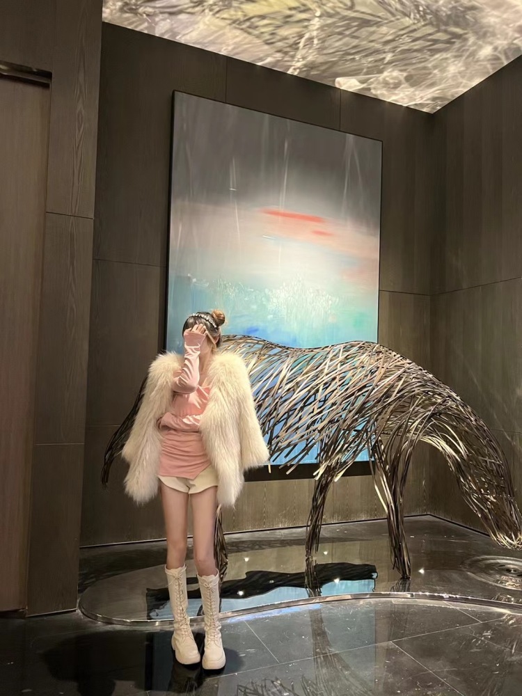 小🐏-河南省·洛阳市·老城区--身高165 体重90斤 擅长拍照修图 走轻奢小众路线 接寄拍 如有兴趣请联系我 谢谢