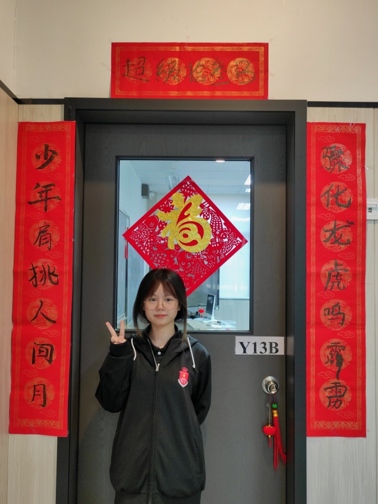 O泡-广东省·东莞市·虎门镇--本人女高中生,身高153体重88上下,接寄拍,想要Lolita寄拍店家,其他的也可以,本人会p图化妆,寄拍照片可露脸