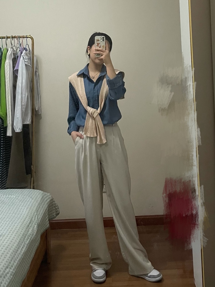 Lemon_YU-四川省·成都市·青羊区-微博、***-热衷穿搭,买家秀,开箱测评,各平台获取最新时尚资讯,种草带货达人,风格不限。