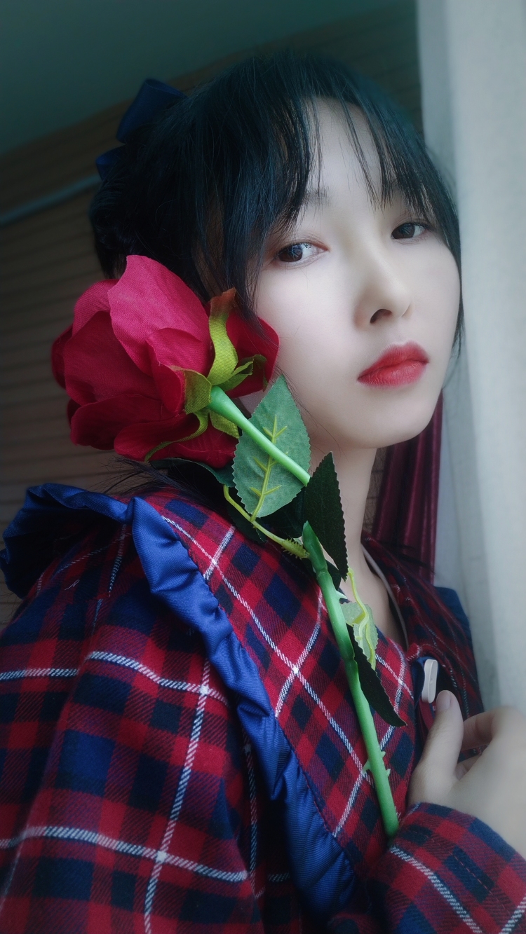 花忆-广西壮族自治区·南宁市·西乡塘区-抖音,***-新人,做过服装设计,现任职推广运营,广告设计,摄影剪辑,喜欢摄影,会修图,会剪辑视频,喜欢设计,喜欢画画,爱追求完美,接拍买家秀,种草,开箱测评,视频推广,前期可免费接拍