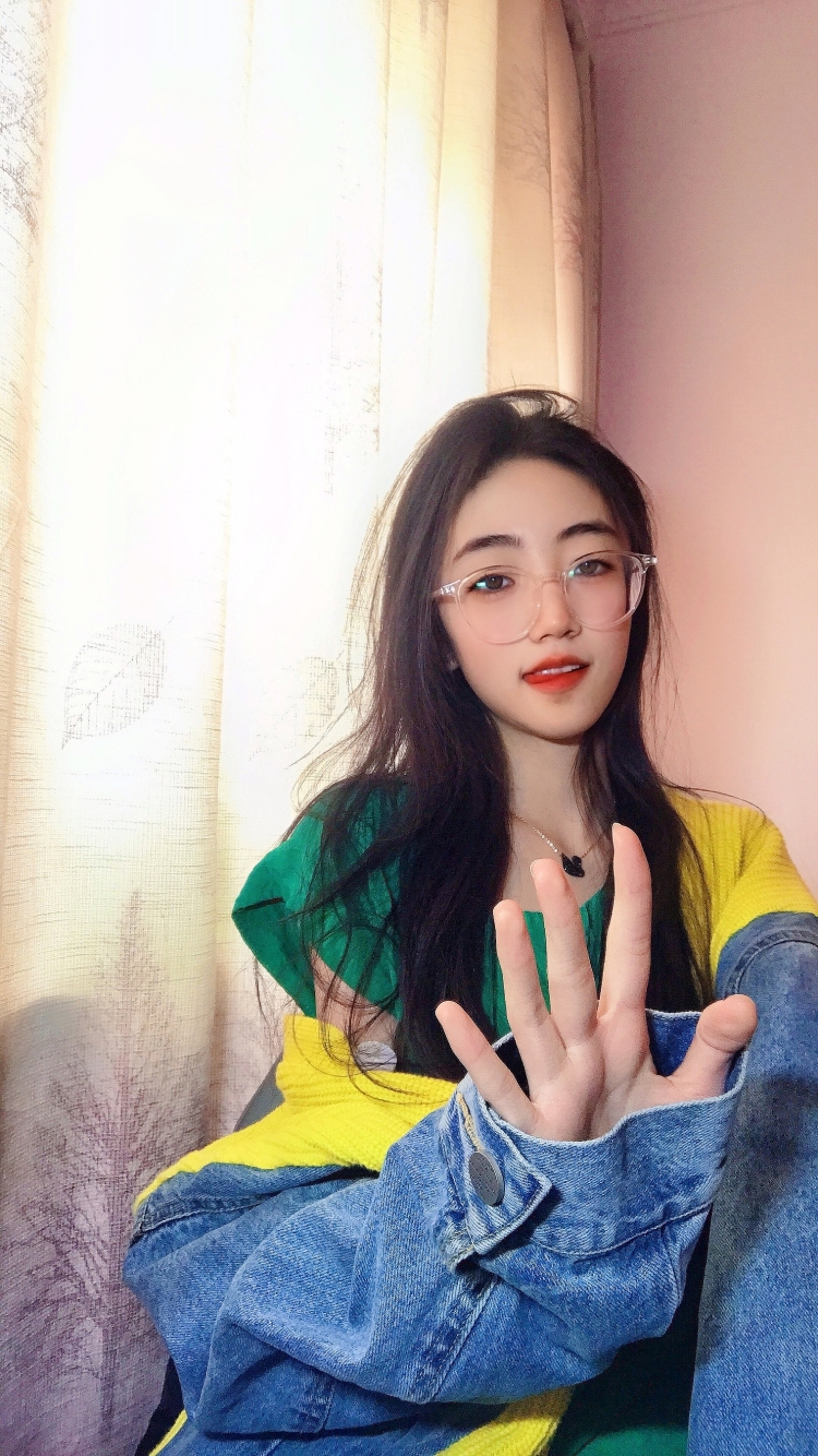 Dreamboat.-辽宁省·大连市·甘井子区-抖音，某红薯-可以进行买家秀、淘宝淘宝逛逛种草
年龄18，会修图，有唱歌的功底，时间自由