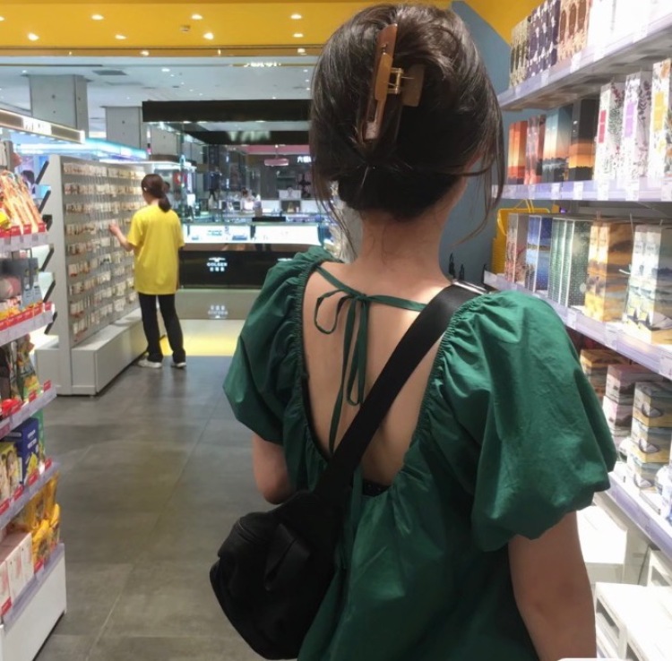 Hello99-吉林省·白山市·抚松县-快手 抖音 某红薯-特长:唱歌
可以做买家秀、寄拍模特、开箱测评、置换
经常玩的app:抖音、小🍠、快手
会拍照、会p图平时就很喜欢拍拍照片什么的
各种风格都可以!