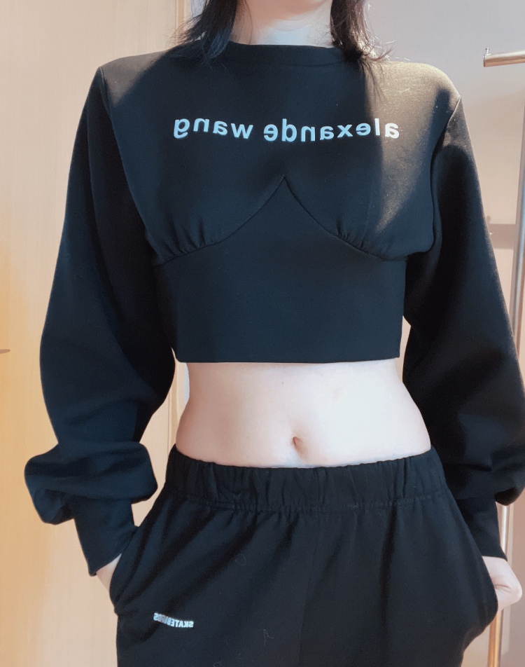 姣哥💕-浙江省·杭州市·拱墅区--本人承接淘宝寄拍和买家秀,直播带货,视频带货,小红薯推广等等,风格时装型,职业装,中国风旗袍,饰品鞋帽搭配
