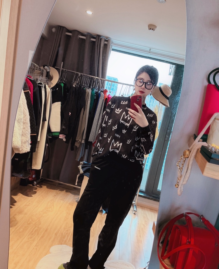 姣哥💕-浙江省·杭州市·拱墅区--本人承接淘宝寄拍和买家秀,直播带货,视频带货,小红薯推广等等,风格时装型,职业装,中国风旗袍,饰品鞋帽搭配