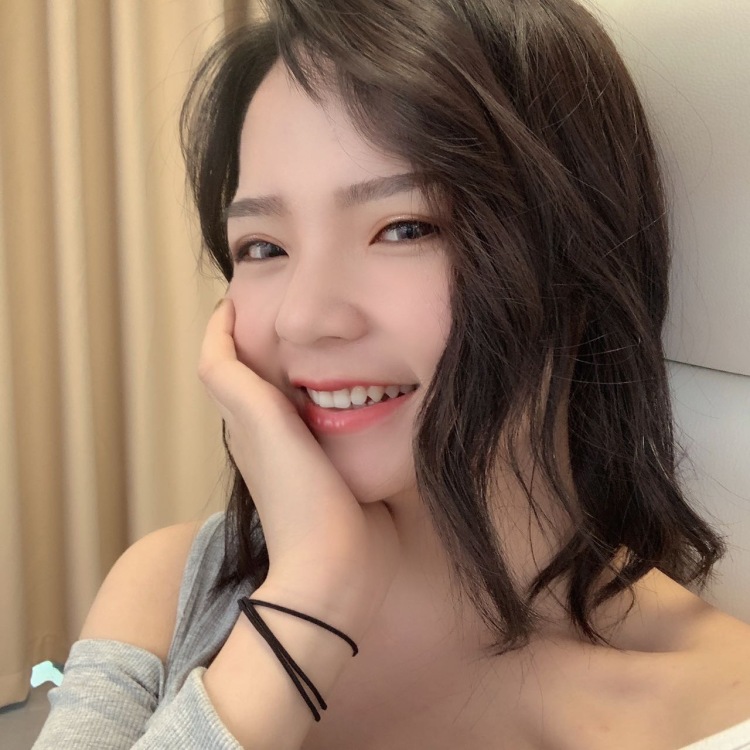 丸子-广东省·广州市·白云区-抖音-素人,喜欢拍照,接了就会认真拍,1米6,90斤,想接一些寄拍,都可以,谢谢
