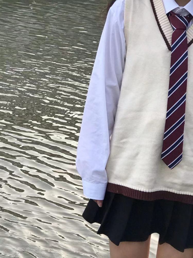 零距离-浙江省·嘉兴市·平湖市-某红薯 抖音-本人学生党 平常喜欢拍照,也是学习化妆专业的,p图方面也算可以。
接 淘宝买家秀 免费试用