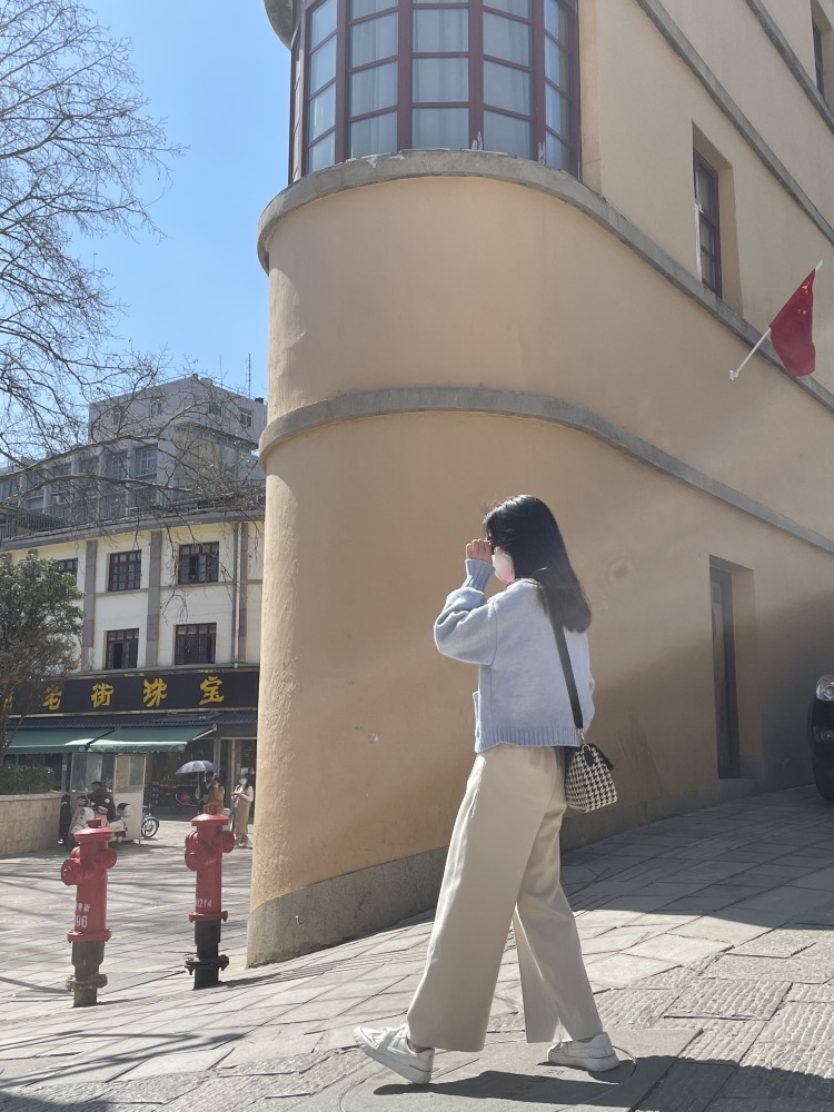 刘大胆-广东省·深圳市·龙岗区-刘大胆-本人身高158体重42公斤,会拍照,会做视频,会撰写文案,之前做过两年新媒体运营
可接单:可寄拍、买家秀、开箱测评、种草带货、短视频带货、短视频Vlog制作