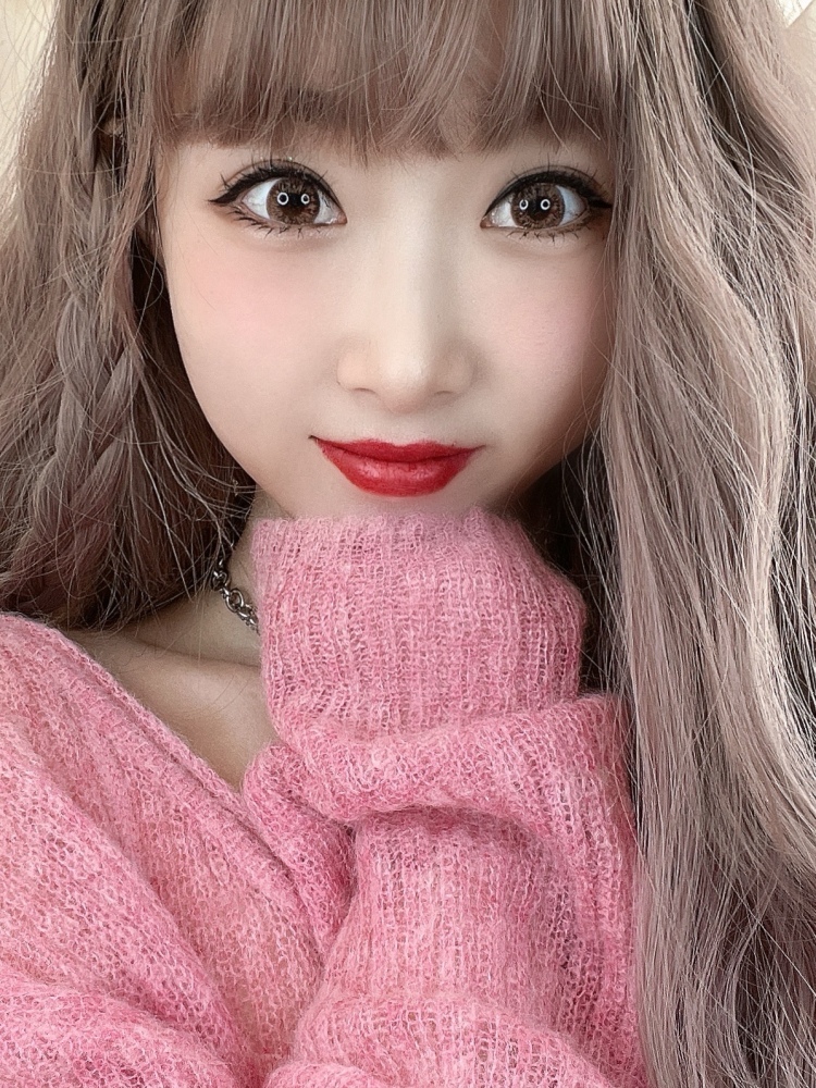 美少女壮士-河北省·承德市·承德县-抖音,某红薯-喜欢拍照,爱好穿搭,接穿搭类,假发类寄拍。身高162,体重95斤。