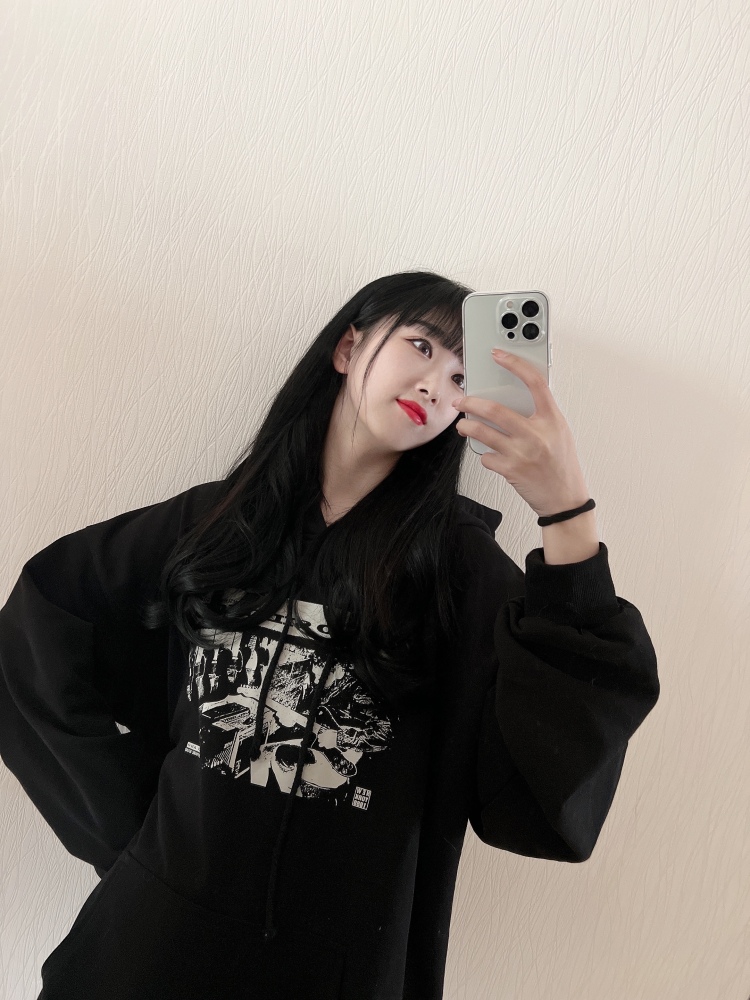 美少女壮士-河北省·承德市·承德县-抖音,某红薯-喜欢拍照,爱好穿搭,接穿搭类,假发类寄拍。身高162,体重95斤。