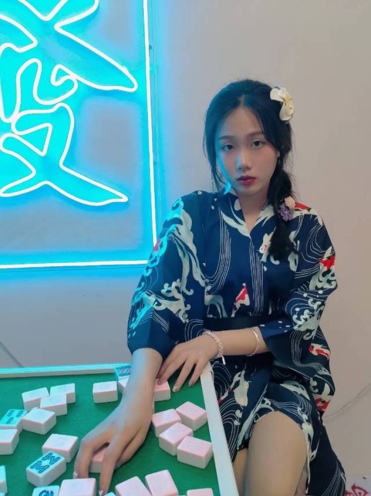 w-云南省·昆明市·官渡区-抖音快手b站-免费试用 种草笔记 短视频制作  买家秀 视频带货  会化妆会拍照会P图  活泼开朗积极向上