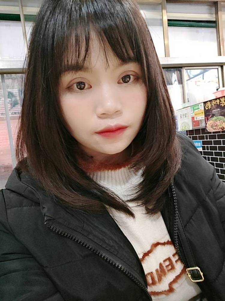 化妆造型师小小-福建省·龙岩市·新罗区--新人寄拍模特,可以接买家秀,种草,,时间还可以,希望商家老板给个机会