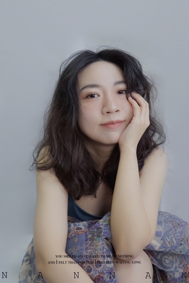 miss-河南省·郑州市·金水区-美拍,抖音,某红薯,微博-业余摄影师,擅长自拍,修图。承接: 买家秀、开箱vlog、潮流自拍vlog、探店、种草等。