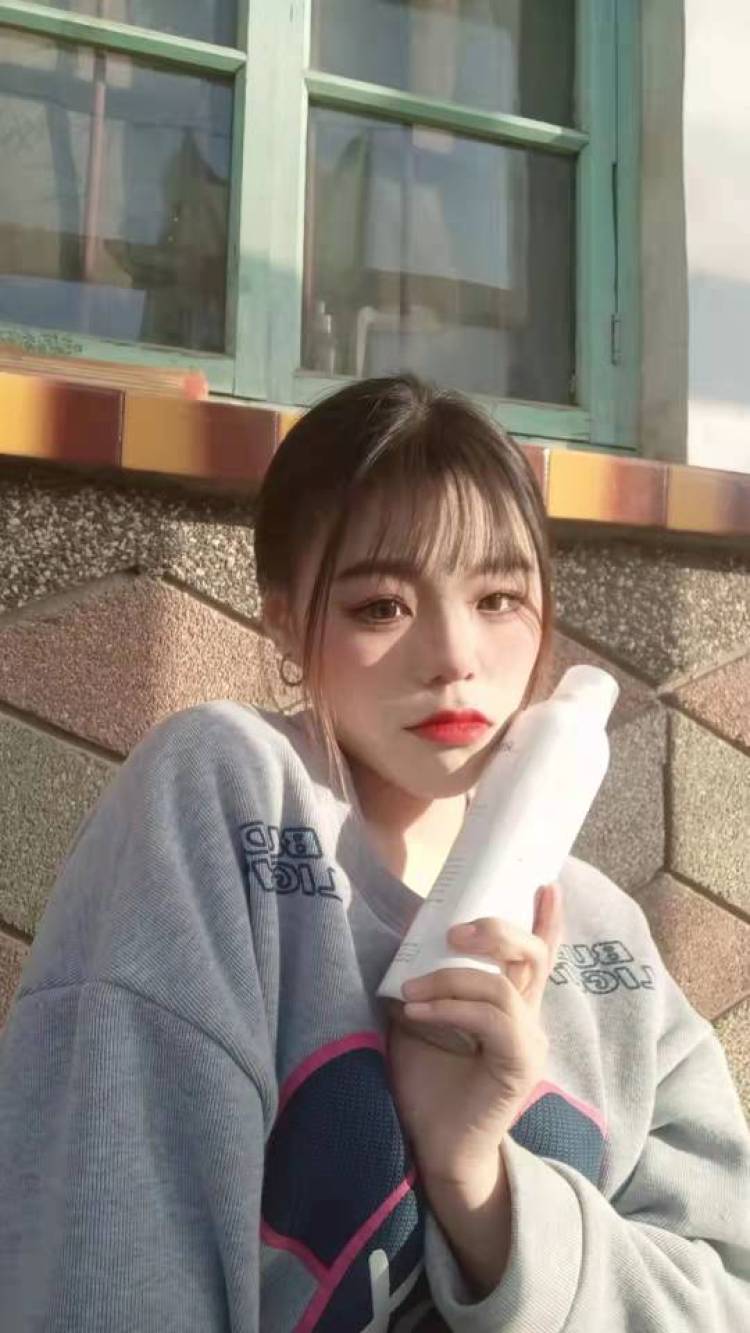 小王不吃香菜-山东省·滨州市·滨城区-抖音-大家好，很高兴以这种方式认识大家，本人身高168，性格开朗活泼，我平时走的风格也是多种多样，但是我不适合萝莉风，我本人喜欢彩妆一类的通告，更喜欢化妆，对于护肤品也是很喜欢，可以接受开箱推广