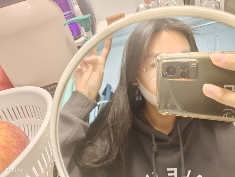 桃木（努力ing）-山东省·临沂市·河东区--大一学生，没有耳洞，只接不露脸寄拍，身高170，体重100～120不等浮动