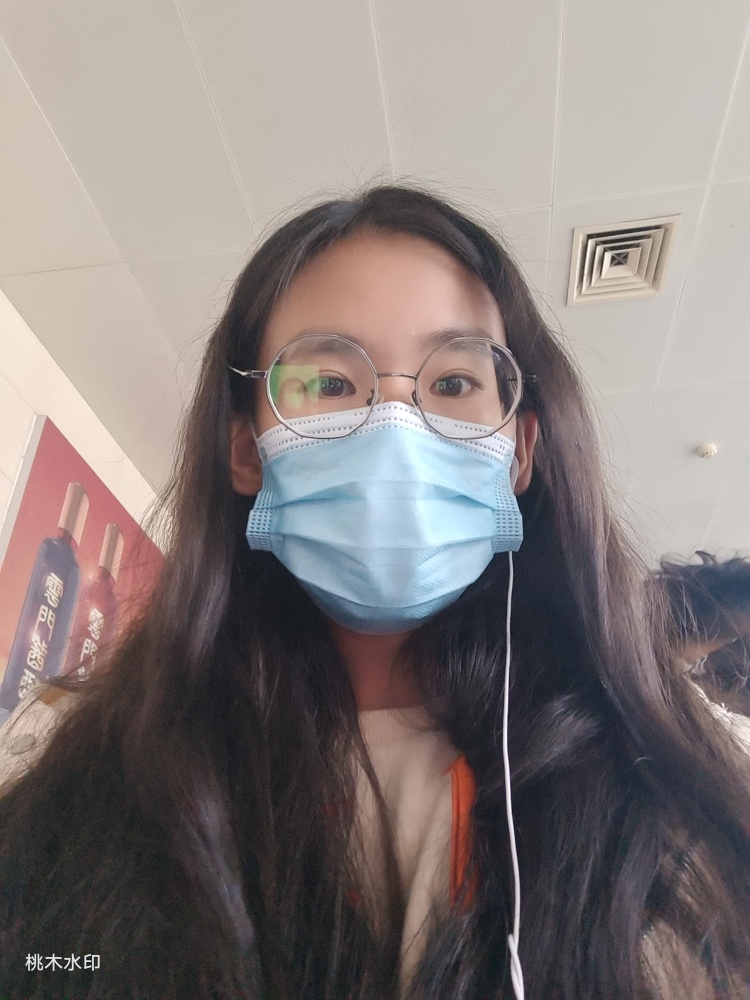 桃木（努力ing）-山东省·临沂市·河东区--大一学生，没有耳洞，只接不露脸寄拍，身高170，体重100～120不等浮动