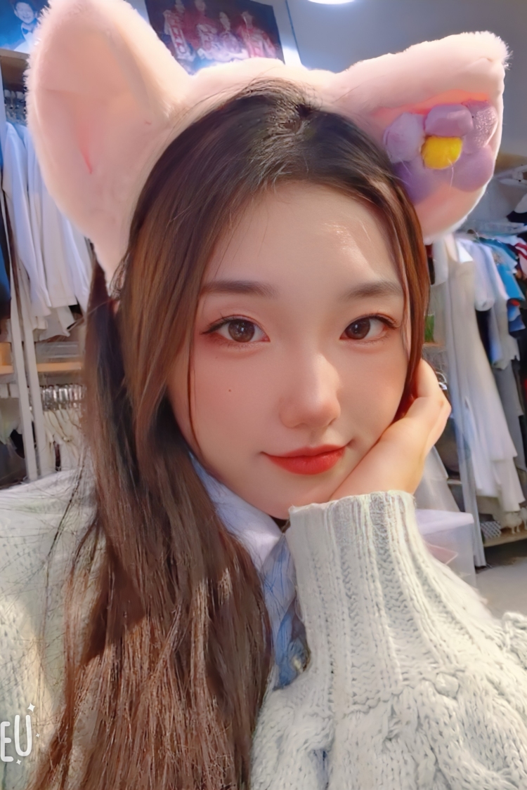 。-北京市·北京市·大兴区--本人158cm、体重40kg 会拍照会修图 买家秀,寄拍.唇模会很好的完成网拍任务,
