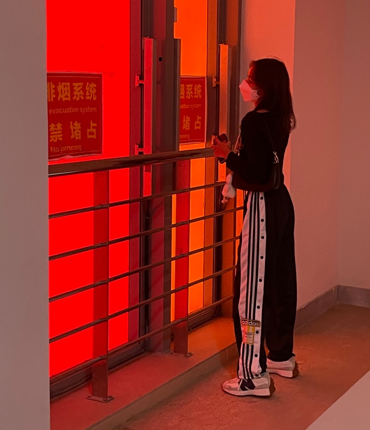 eloise-北京市·北京市·顺义区-抖音，淘宝，某红薯-身高162 体重38kg 
可以接衣服或者奢饰品之类的寄拍！
什么风格都🉑️ 满意的话可以私信跟我聊！