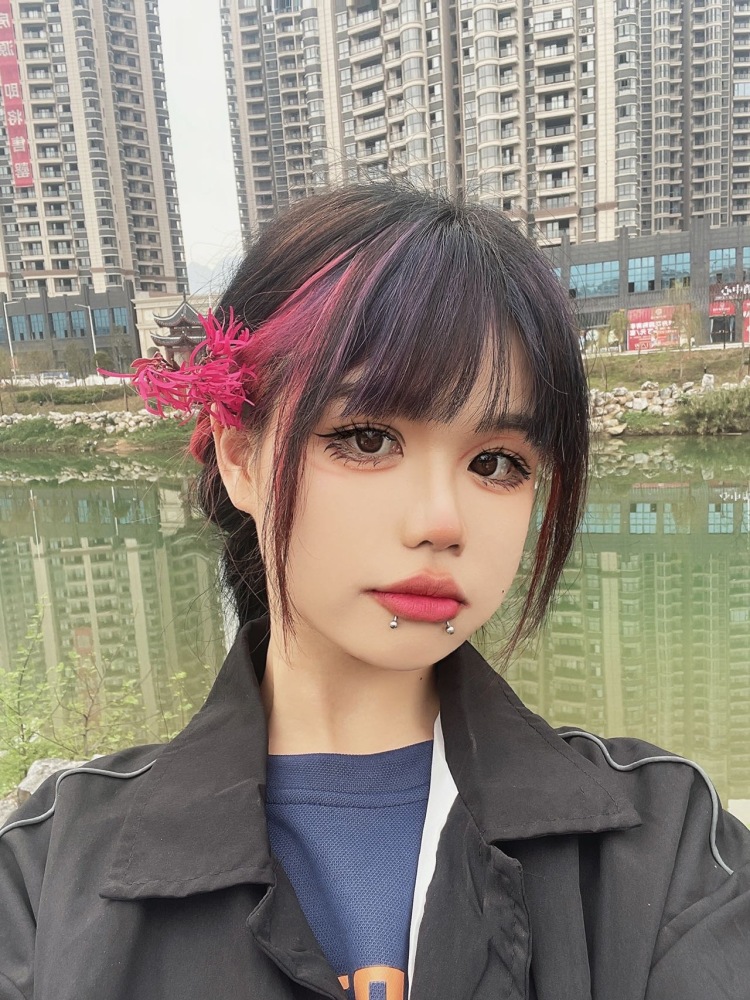 慧子-广西壮族自治区·河池市·都安瑶族自治县-抖音 微博 快手-喜欢拍照，接各平台寄拍买家秀 、寄拍，按照要求出图，每天都有时间
