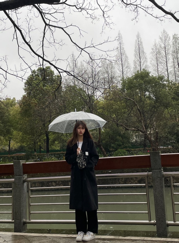 Illyasviel-浙江省·杭州市·滨江区-抖音 微博-身高170 体重92 表演艺术专业,有较好的表现力 出图快且质量高