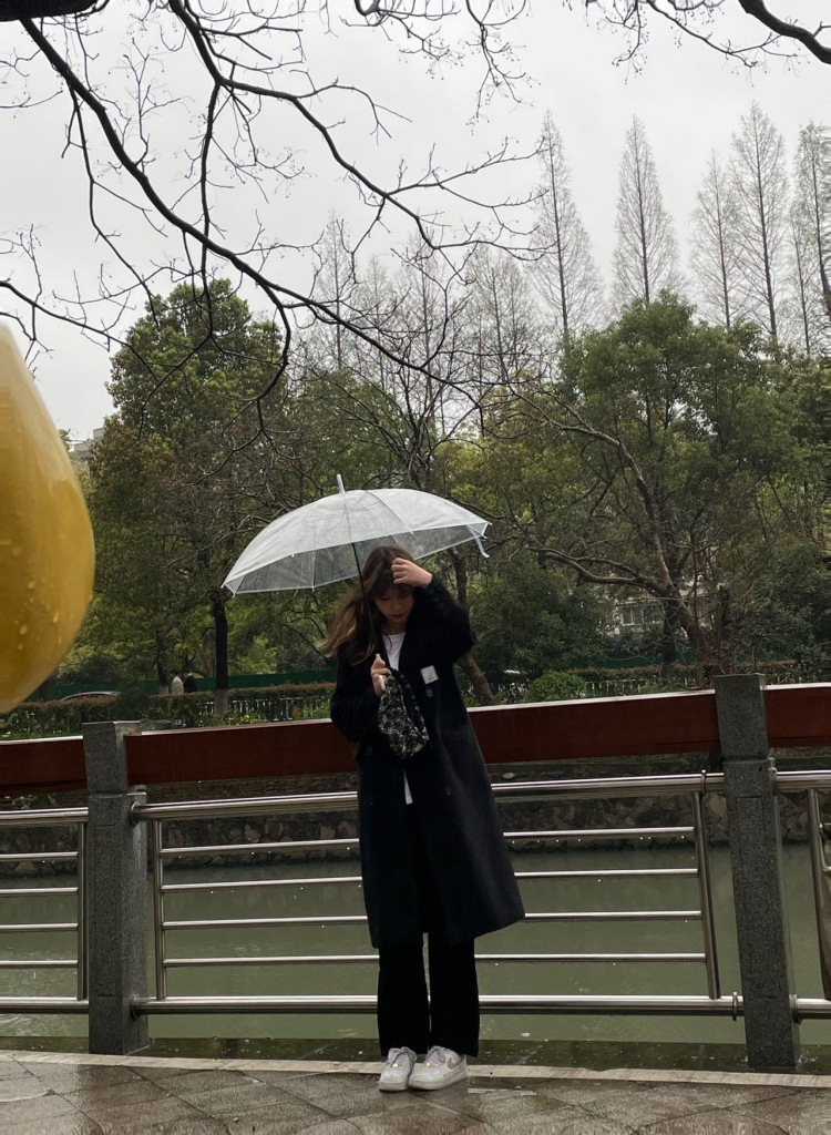 Illyasviel-浙江省·杭州市·滨江区-抖音 微博-身高170 体重92 表演艺术专业，有较好的表现力 出图快且质量高
