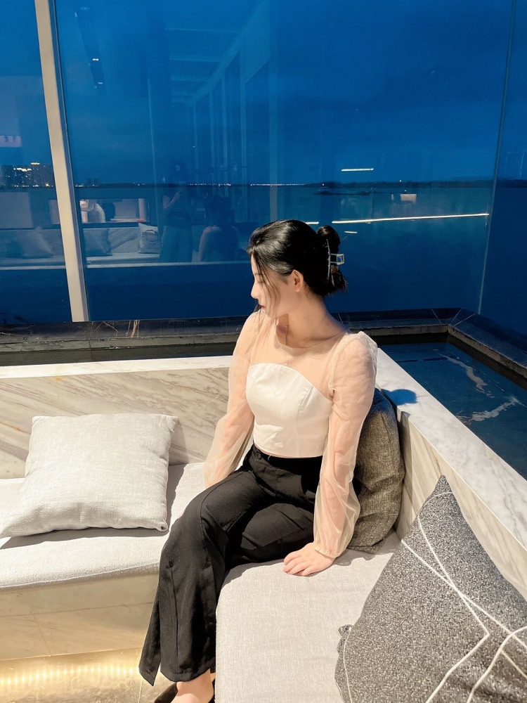 Queen💕-安徽省·芜湖市·镜湖区-抖音 某红薯 -拍照 剪辑视频 修图 拍视频 一直是主播 抖音4w份 价位可谈