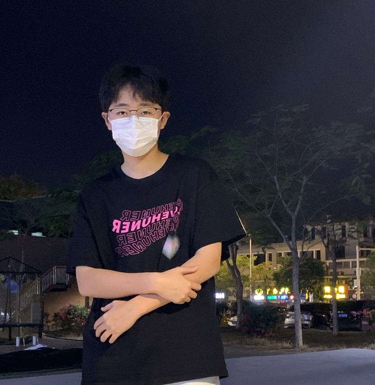 Xxxxxxxxz-广东省·东莞市·清溪镇-抖音 微博 某红薯-学生  高中在读 17岁 接寄拍 可拍衣服裤子帽子 有需要合作 。1111