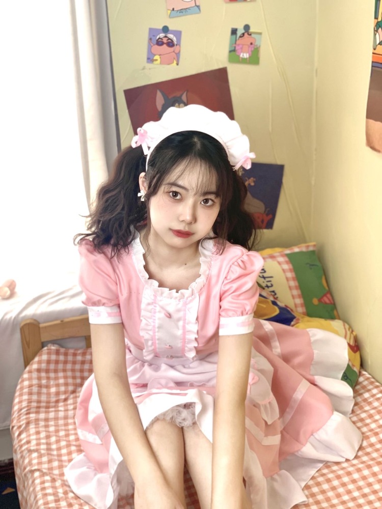 L.-湖北省·黄石市·下陆区-抖音 快手-想接到买家秀模特 寄拍模特 探店种草 好物开箱等 擅长当模特，拍照，p图  身高174 体重110 可盐可甜
