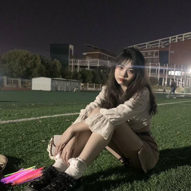 L.-湖北省·黄石市·下陆区-抖音 快手-想接到买家秀模特 寄拍模特 探店种草 好物开箱等 擅长当模特,拍照,p图 身高174 体重110 可盐可甜