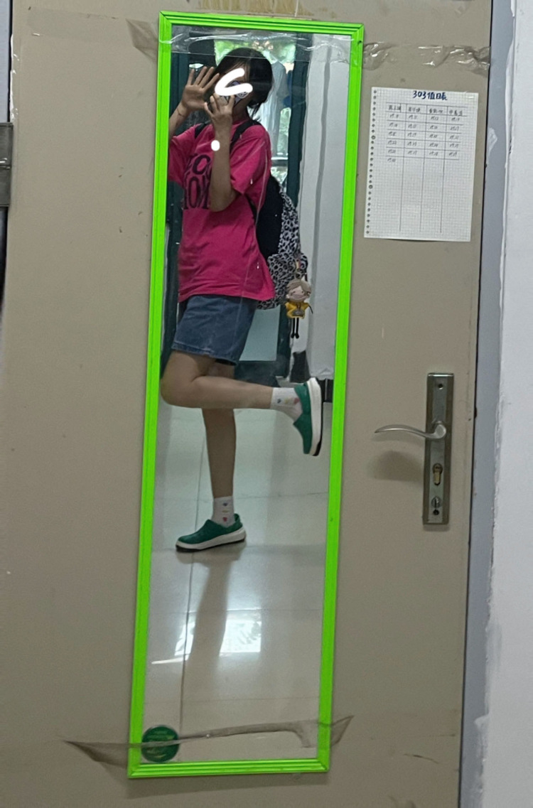 李与茵-广东省·广州市·番禺区-微博 抖音 某红薯-167,108斤,可接多种风格,时装,jk,汉服,洛丽塔等等,爱拍照 ,p图技术ok,皮肤白 ,长相可以身材可以,接靠谱的寄拍