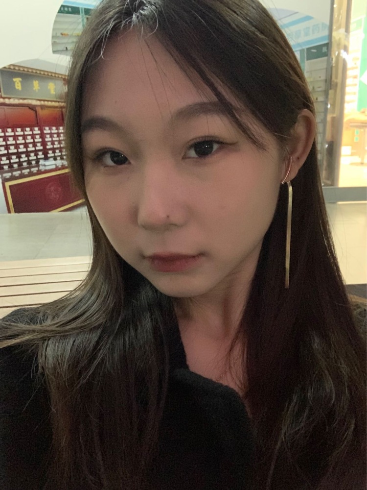 00-广东省·深圳市·光明区-抖音某红薯-身高173体重53kg,会拍照p图穿搭摄影等等
接寄拍衣服鞋子饰品化妆品都可以