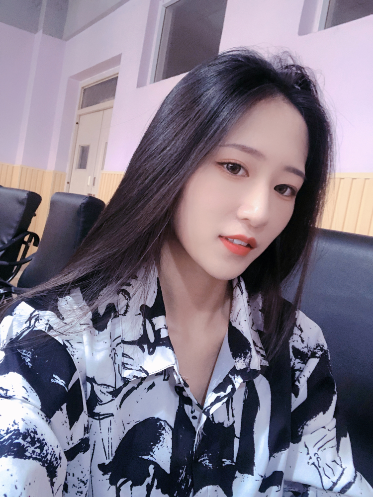 我叫佩奇-内蒙古自治区·包头市·青山区-抖音,快手-买家秀,平面模特兼职,身高155体重78斤,喜欢拍照可以p图,可以尝试不同风格,性格好。