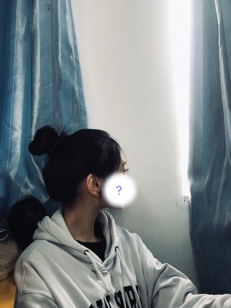 1-湖北省·咸宁市·咸安区--五官小巧精致 有气质 穿什么衣服都可以驾驭起来身高167 体重52  我一定可以做的好这份工作