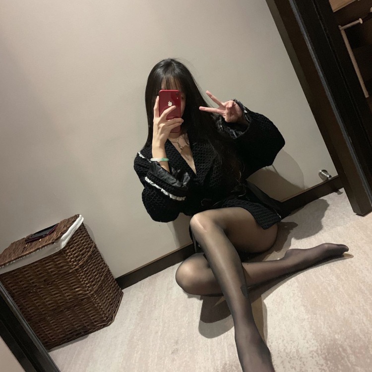 Jh-福建省·莆田市·城厢区--爱拍照,会p图 ,身材不错
也可接寄拍
身高 167cm
体重 48kg