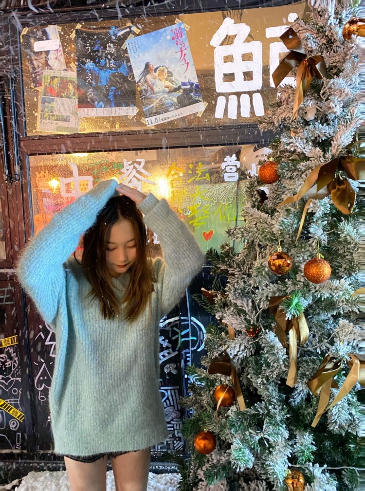 周芯羽.-浙江省·温州市·鹿城区-某红薯 抖音-大家好!我是周芯羽
接寄拍 喜欢拍照 会P图 喜欢去探店
身高 158 体重 46公斤
接寄拍 饰品 包包 衣服 都可
可各种风格 出片效率快
坐标:浙江省·温州市·鹿城区