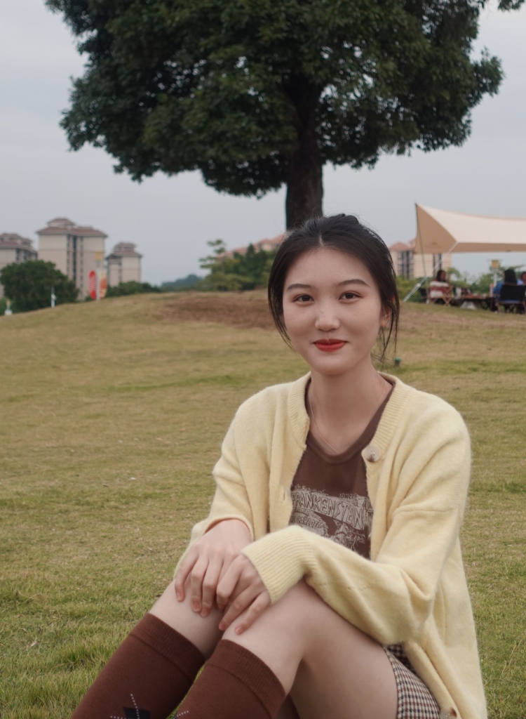 屋里小卢-广东省·广州市·增城区-某红薯、微博-本人身高167/体重95，爱好拍照，P图技术可（照片有质感），工作认真负责。