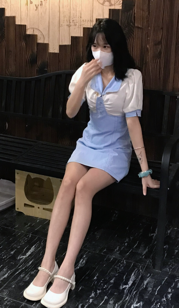 玖儿-广东省·广州市·增城区-抖音 快手 -特长爱好化妆特别喜欢拍照会p图会剪辑摄影可以做模特接单衣服裤子鞋子首饰
