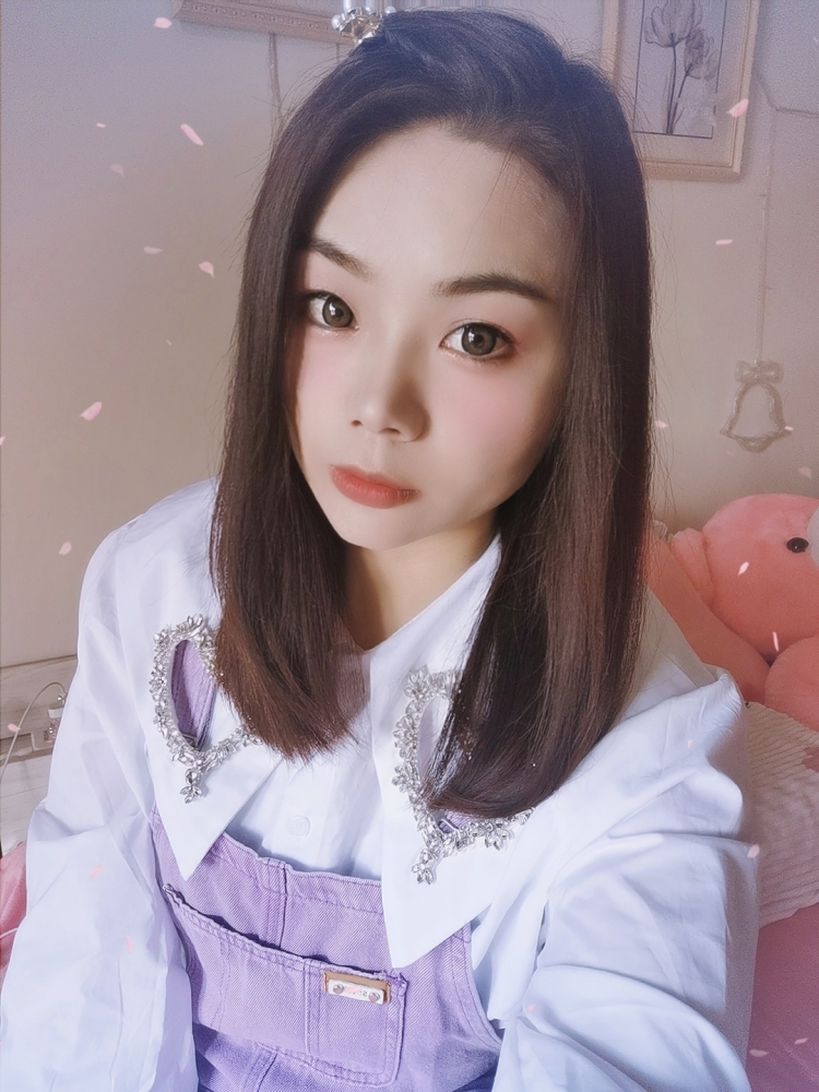 Augenstern🌸-江苏省·苏州市·太仓市-抖音-身高170,体重115,可接寄拍,买家秀,小视频制作。可甜可盐。