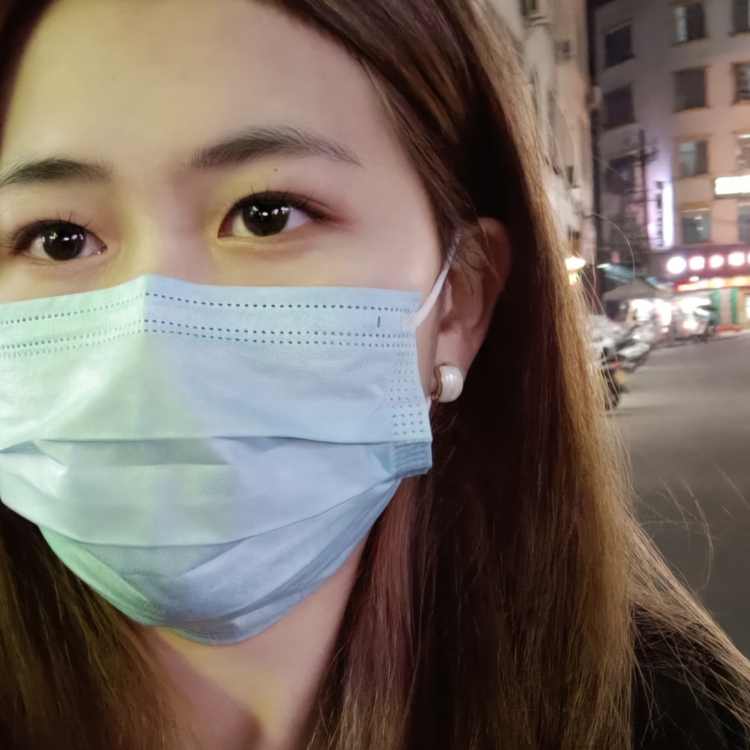 H~-广西壮族自治区·贵港市·桂平市-抖音-各种风格随意切换,出图快.爱拍照,身材一般,160/97.很多空余时间,只是兴趣爱好对合作费用没有太大要求,佛系寄拍