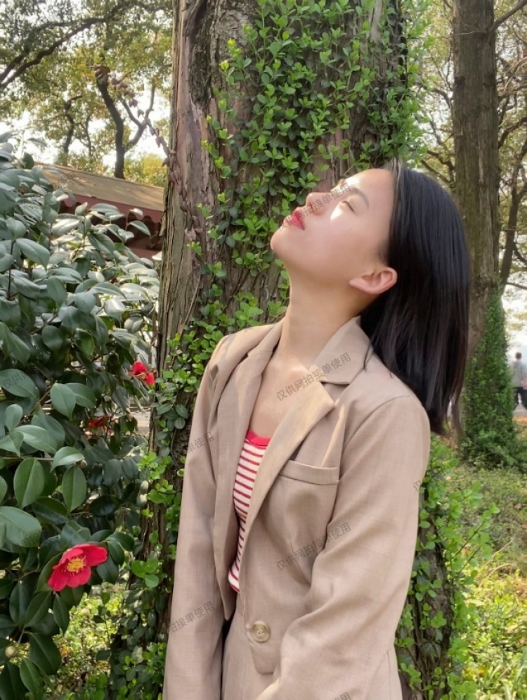 囍-湖南省·长沙市·岳麓区--会拍照会p图
拍照修图选图一条龙服务
三观正有耐心脾气好性格开朗
时间充足
剪辑视频会点皮毛
风格可尝试多样
疫情导致不能上班想发展点副业搞钱,希望各位金主康康我吧,努力搞钱早日暴富,祝大家生活愉快,
