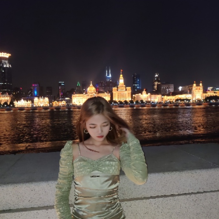 Erin-上海市·上海市·闵行区--希望能接到:服装|配饰|鞋子|包包|香水类的买家秀寄拍 详情页寄拍 或按需发布某红薯抖音微博等 各平台都可以 最好是送拍啦