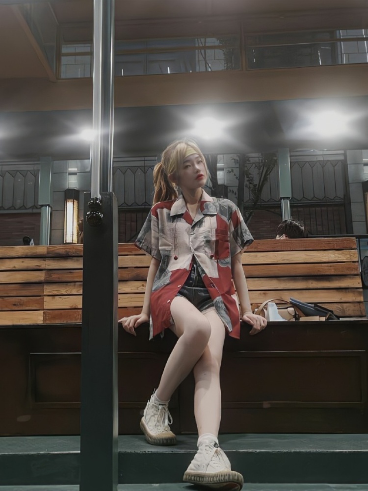 Erin-上海市·上海市·闵行区--希望能接到:服装|配饰|鞋子|包包|香水类的买家秀寄拍 详情页寄拍 或按需发布某红薯抖音微博等 各平台都可以 最好是送拍啦