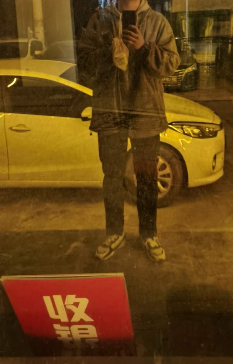 柳云成-浙江省·台州市·路桥区--大家好我是本人
可以接寄拍哟 有意向的商家可以联系我呀~之前做过一段时间的视频小主播
年龄:18
身高:183CM
体重:82kg
素颜