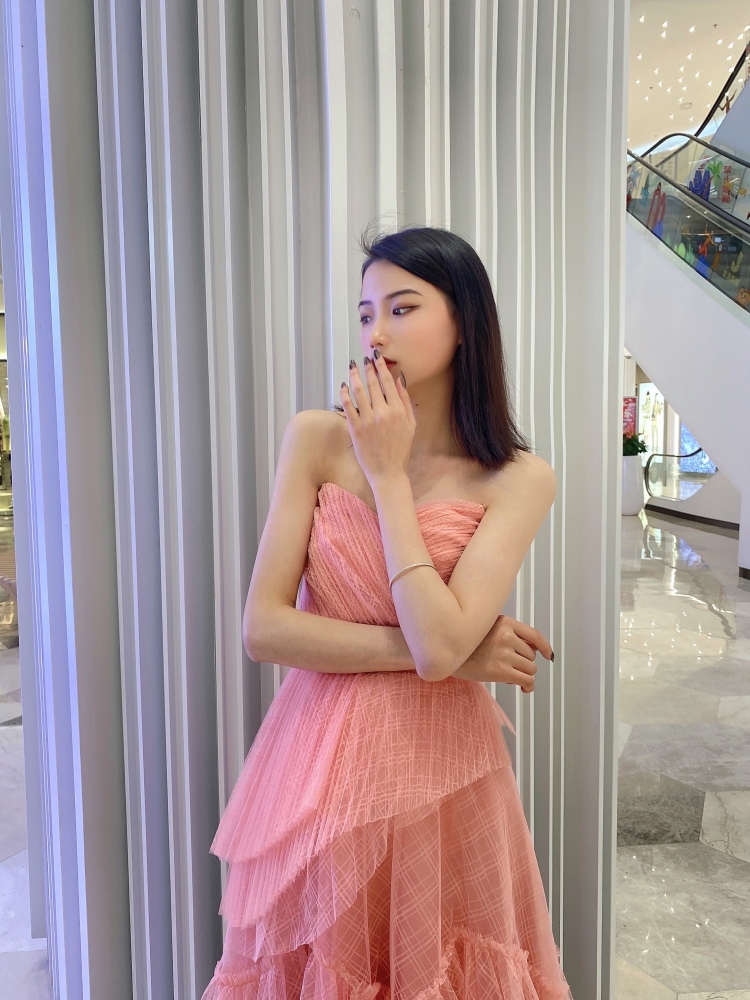 仙女不讲李🌰-广东省·深圳市·龙华区-某红薯-身高165 92斤喜欢拍照可买家秀 卖家秀出片快会P图 寄拍