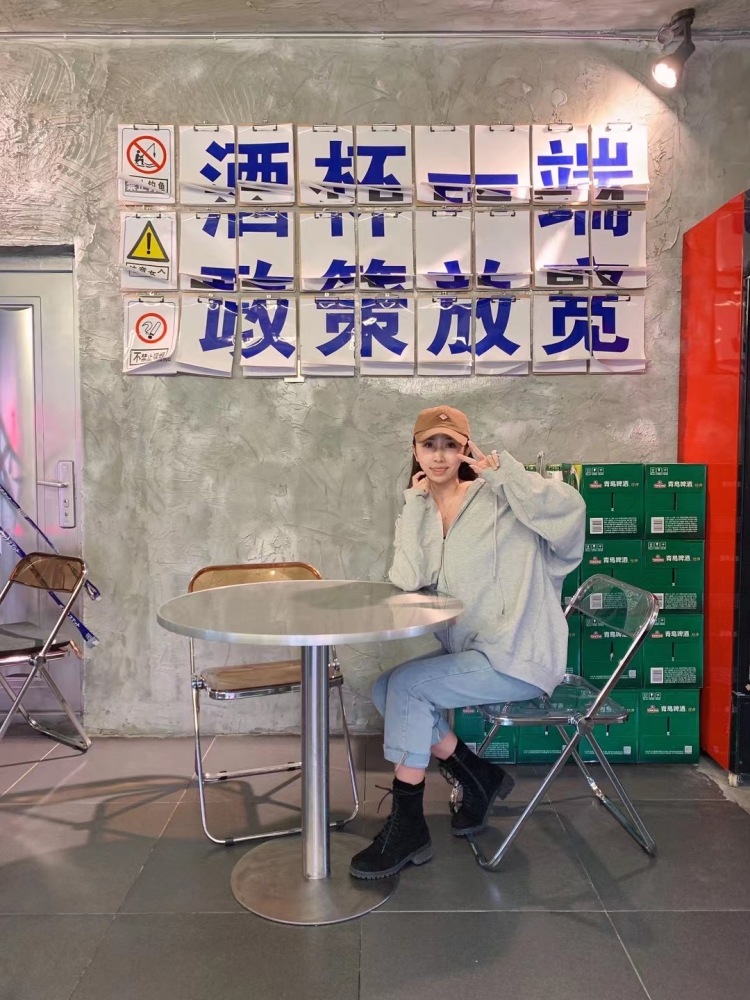 丁匀茜-吉林省·白山市·江源区--165 100斤妹子 想拍一些买家秀之类的
会拍照会P图 可长期合作 欢迎来询
骗子勿扰!!!
