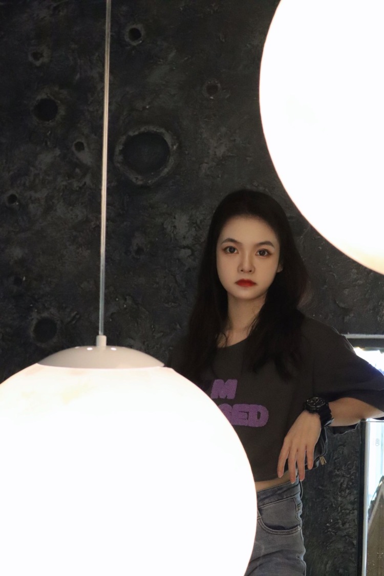 Jannnnne-广西壮族自治区·南宁市·兴宁区-抖音微博某红薯-接单范围：买家秀；喜欢拍照自拍等，上班族时间充裕，想利用空闲时间来接单拍照，赚点零花钱
