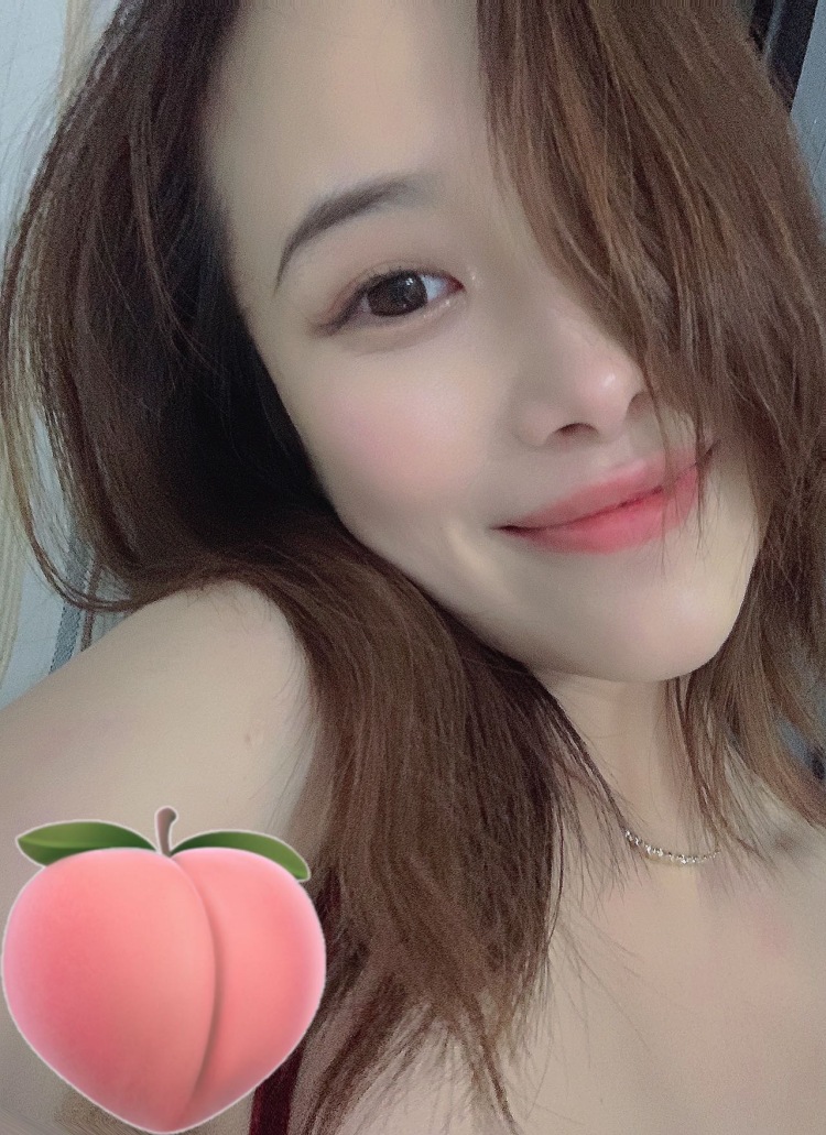 李猜😲-广东省·深圳市·南山区--微胖肉肉身材 接寄拍 会拍照P图
163 80D
爱好美妆 衣服 各种打卡测评