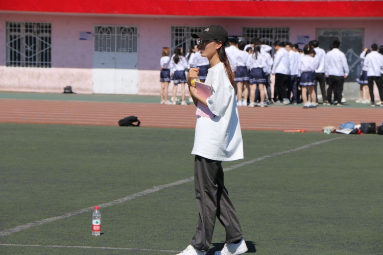 金金-辽宁省·葫芦岛市·绥中县--身高168
体重49
会拍照 会p图 会搭配
接衣服，鞋子，包包，饰品寄拍，风格不限。
性格活泼开朗，不会拖拖拉拉。