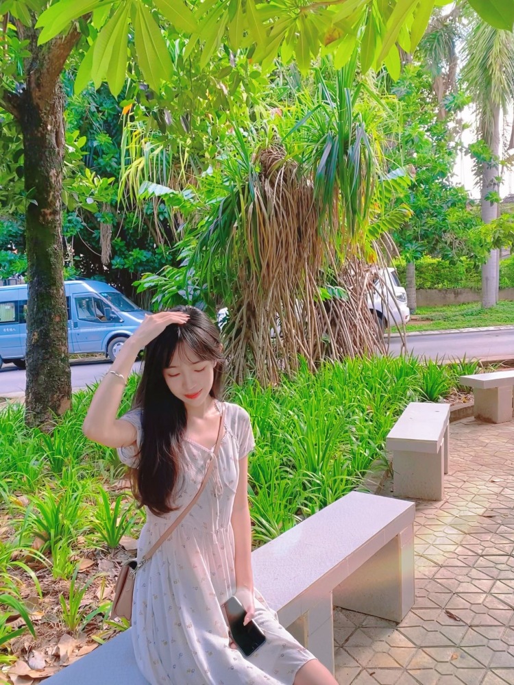 JAY-云南省·西双版纳傣族自治州·景洪市--接寄拍 身高167 体重40kg 衣服包包首饰鞋子都可 会拍照修图