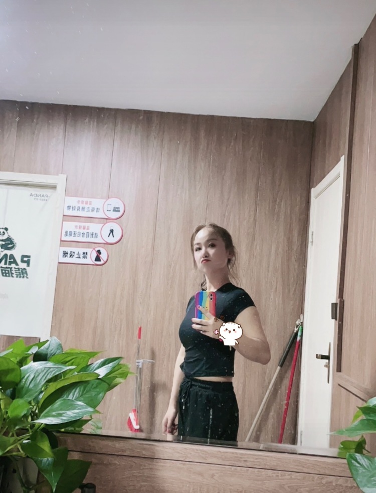 帆帆老师🎀.-山西省·长治市·襄垣县-抖音，微博，微信-一个拥有好多“小棉袄”、“皮夹克”的孩子王
一个喜欢舞蹈、热爱生活的普通女孩
        不知道怎么介绍，简单说很漂亮✨很可爱❤️很气人😡很温柔🍃